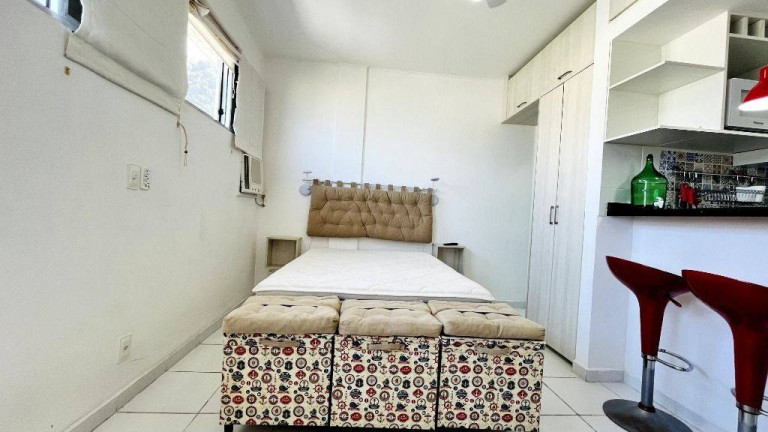 Imagem Kitnet com 1 Quarto à Venda, 25 m² em Itarare - Sao Vicente Imagem Kitnet com 1 Quarto à Venda, 25 m² em Itarare - Sao Vicente
