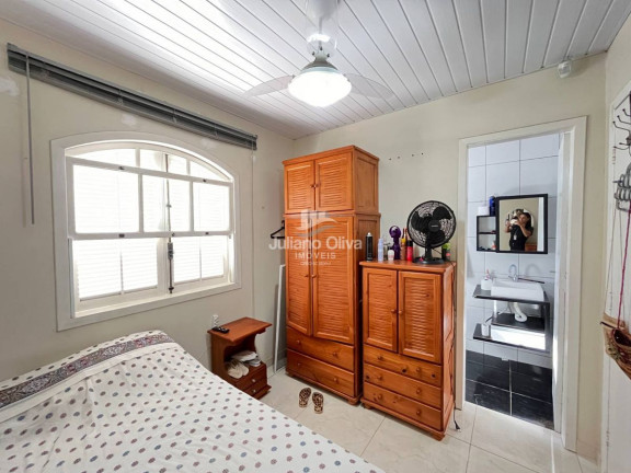 Imagem Sobrado com 6 Quartos à Venda, 163 m² em Barra Do Sai - Itapoá