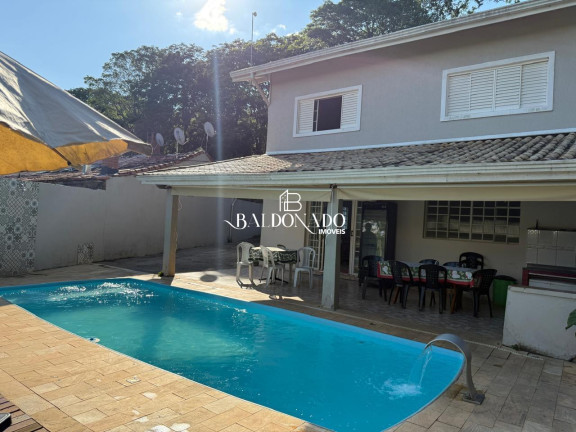 Casa com 3 Quartos à Venda, 1.200 m² em Centro - Joanópolis