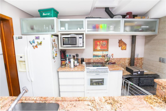 Imagem Casa com 4 Quartos à Venda, 400 m² em Jardim Planalto - Porto Alegre Imagem Casa com 4 Quartos à Venda, 400 m² em Jardim Planalto - Porto Alegre