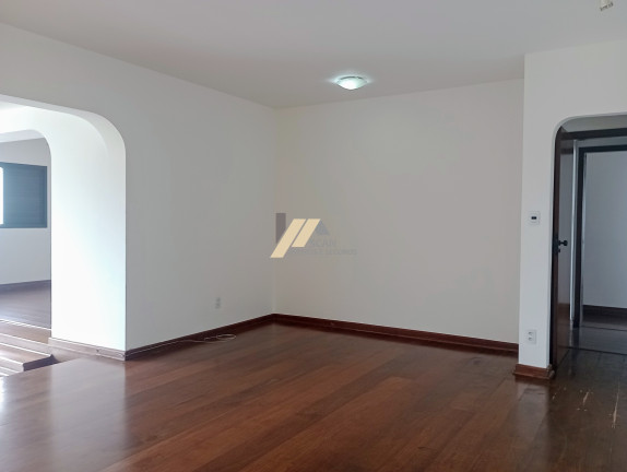 Imagem Imóvel com 3 Quartos à Venda, 223 m² em Cambuí - Campinas Imagem Imóvel com 3 Quartos à Venda, 223 m² em Cambuí - Campinas