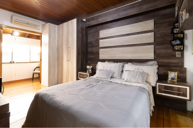 Imagem Casa com 3 Quartos à Venda, 190 m² em Rubem Berta - Porto Alegre Imagem Casa com 3 Quartos à Venda, 190 m² em Rubem Berta - Porto Alegre