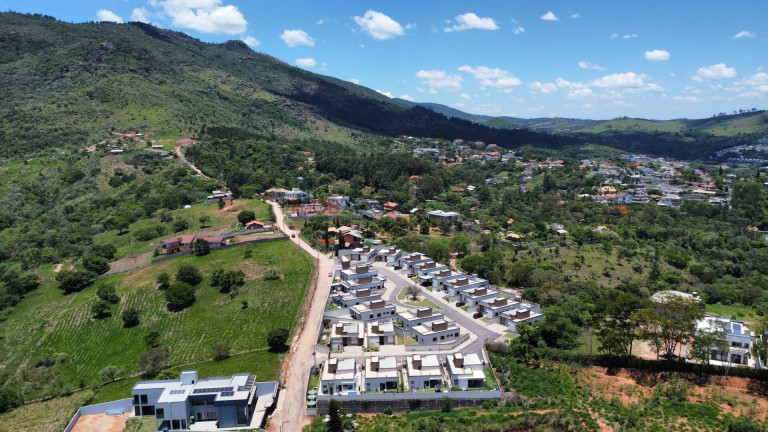 Imagem Casa com 3 Quartos à Venda, 298 m² em Marmeleiro - Atibaia Imagem Casa com 3 Quartos à Venda, 298 m² em Marmeleiro - Atibaia
