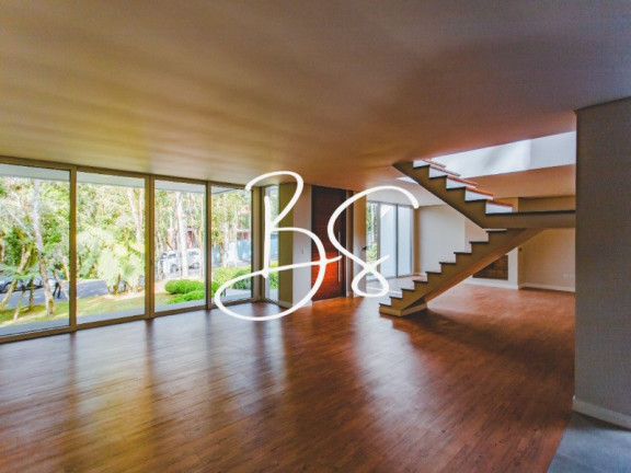 Imagem Casa com 4 Quartos à Venda, 1.096 m² em Centro - Gramado Imagem Casa com 4 Quartos à Venda, 1.096 m² em Centro - Gramado
