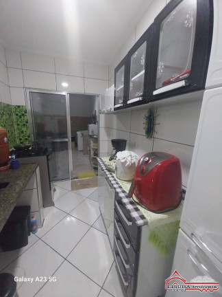 Imagem Casa com 3 Quartos à Venda, em Jardim Elza Maria - Jacareí Imagem Casa com 3 Quartos à Venda, em Jardim Elza Maria - Jacareí