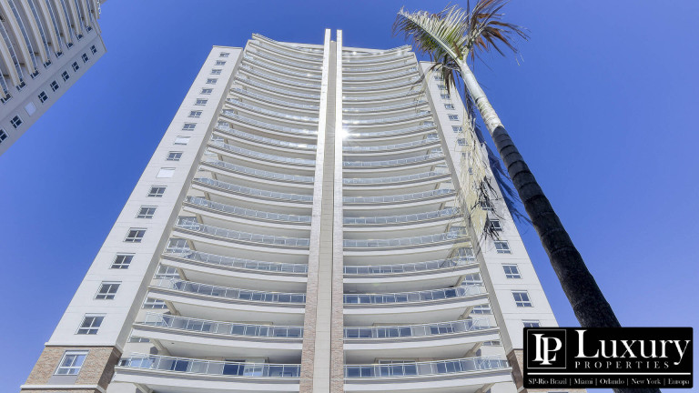 Imagem Apartamento com 4 Quartos à Venda, 247 m² em Vila Embaré - Valinhos Imagem Apartamento com 4 Quartos à Venda, 247 m² em Vila Embaré - Valinhos