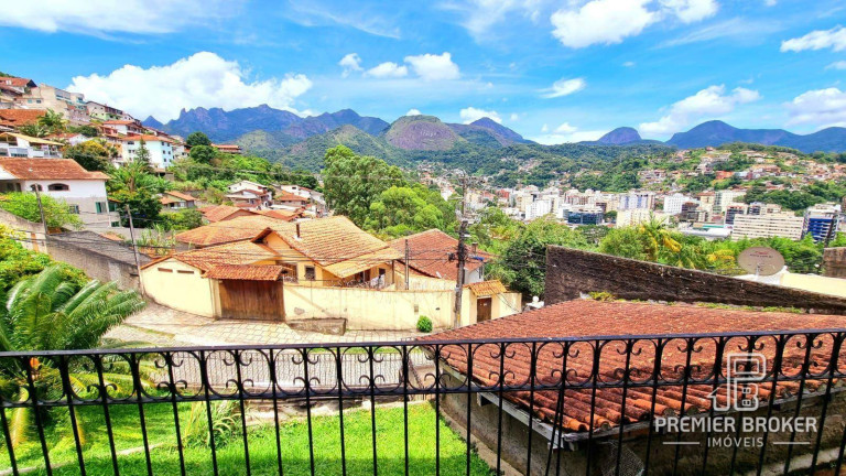 Imagem Casa com 4 Quartos à Venda, 167 m² em Fazendinha - Teresópolis Imagem Casa com 4 Quartos à Venda, 167 m² em Fazendinha - Teresópolis