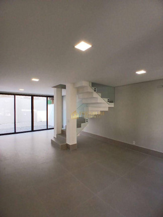 Imagem Imóvel com 5 Quartos à Venda, 176 m² em Camburi - São Sebastião