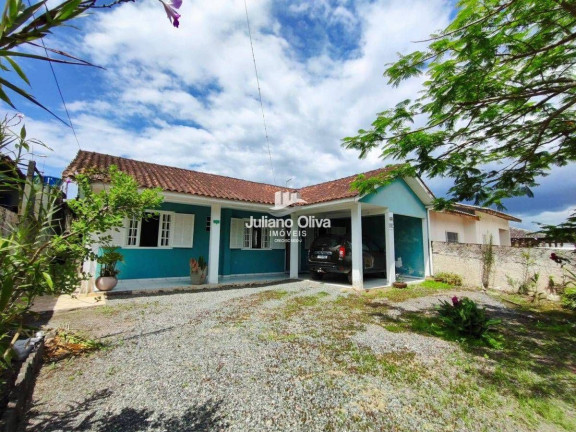 Casa à Venda, 133 m² em Barra Do Sai - Itapoá