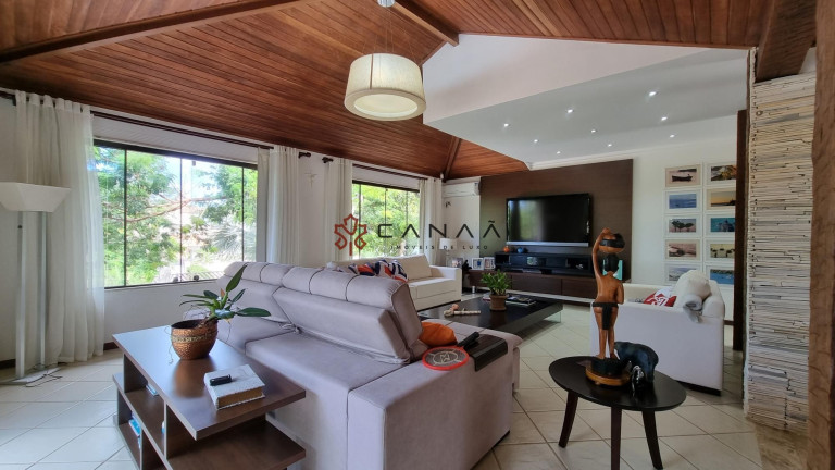 Imagem Casa com 6 Quartos à Venda, 450 m² em Ferradura - Armação Dos Búzios Imagem Casa com 6 Quartos à Venda, 450 m² em Ferradura - Armação Dos Búzios