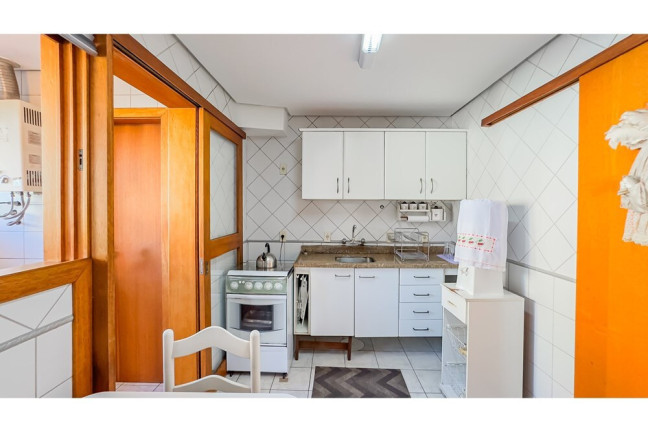 Imagem Imóvel com 3 Quartos à Venda, 121 m² em Auxiliadora - Porto Alegre Imagem Imóvel com 3 Quartos à Venda, 121 m² em Auxiliadora - Porto Alegre
