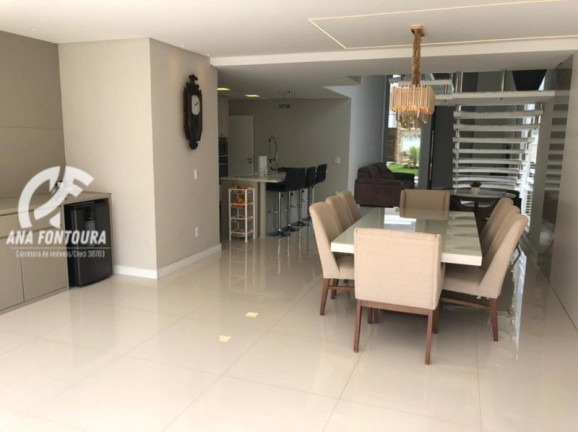 Imagem Casa com 4 Quartos à Venda, 286 m² em Santa Regina - Camboriú
