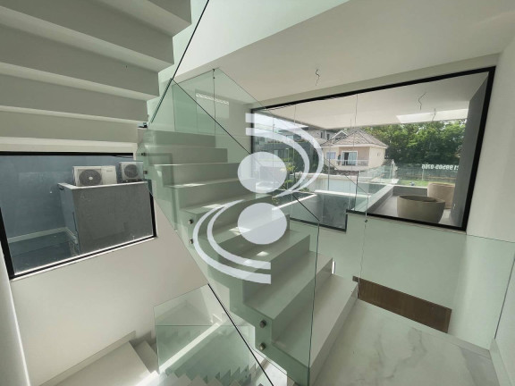 Imagem Casa com 4 Quartos à Venda, 400 m² em Recreio Dos Bandeirantes - Rio De Janeiro Imagem Casa com 4 Quartos à Venda, 400 m² em Recreio Dos Bandeirantes - Rio De Janeiro
