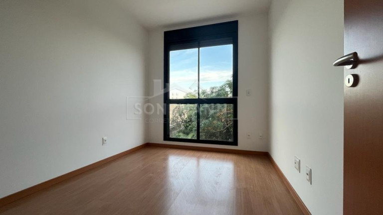 Imagem Apartamento com 2 Quartos à Venda, 61 m² em Coqueiros - Florianópolis