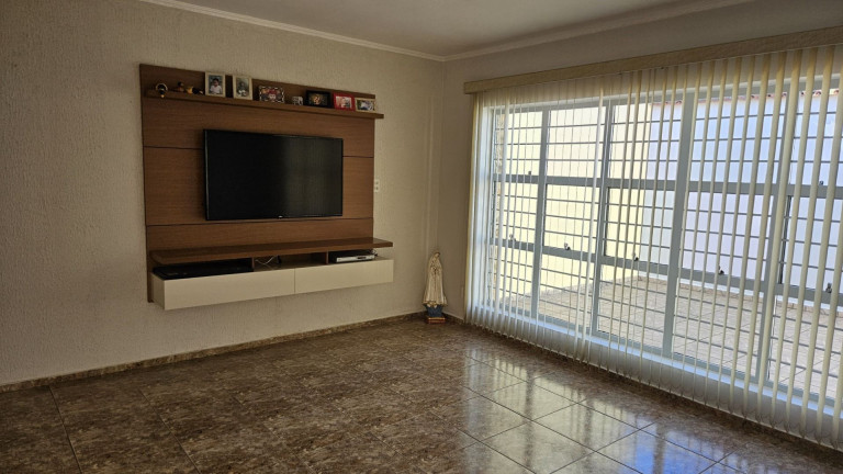 Imagem Casa com 2 Quartos à Venda, 140 m² em Vila Barcelona - Sorocaba Imagem Casa com 2 Quartos à Venda, 140 m² em Vila Barcelona - Sorocaba