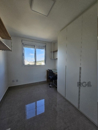 Imagem Imóvel com 2 Quartos à Venda, 61 m² em Jardim Carvalho - Porto Alegre Imagem Imóvel com 2 Quartos à Venda, 61 m² em Jardim Carvalho - Porto Alegre