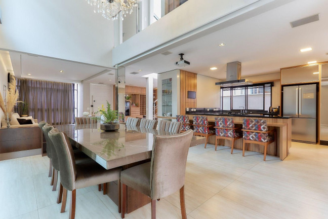 Imagem Casa com 2 Quartos à Venda, 297 m² em Pinheirinho - Curitiba Imagem Casa com 2 Quartos à Venda, 297 m² em Pinheirinho - Curitiba