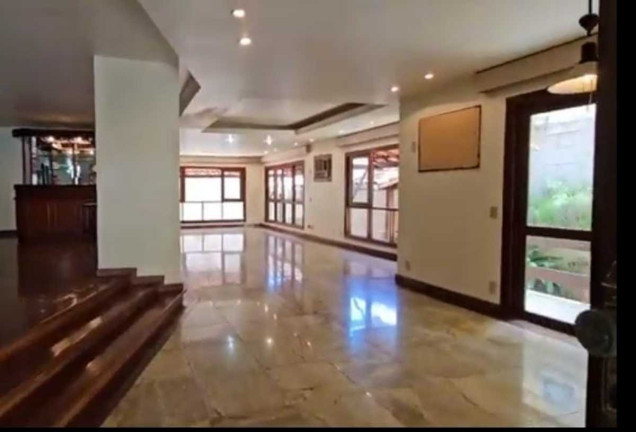 Imagem Casa com 7 Quartos à Venda, 668 m² em Barra Da Tijuca - Rio De Janeiro Imagem Casa com 7 Quartos à Venda, 668 m² em Barra Da Tijuca - Rio De Janeiro