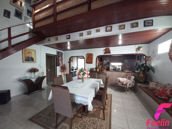 Imagem Casa com 3 Quartos à Venda, 166 m² em Campeche - Florianópolis Imagem Casa com 3 Quartos à Venda, 166 m² em Campeche - Florianópolis