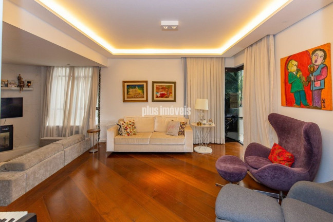 Imagem Apartamento com 4 Quartos à Venda, 220 m² em Moema - São Paulo