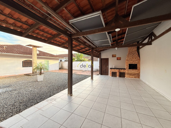 Imagem Casa com 3 Quartos à Venda, 183 m² em Iririú - Joinville Imagem Casa com 3 Quartos à Venda, 183 m² em Iririú - Joinville