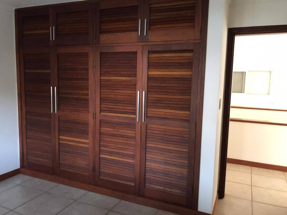Imagem Casa com 4 Quartos para Alugar, 327 m² em Alphaville - Santana De Parnaíba