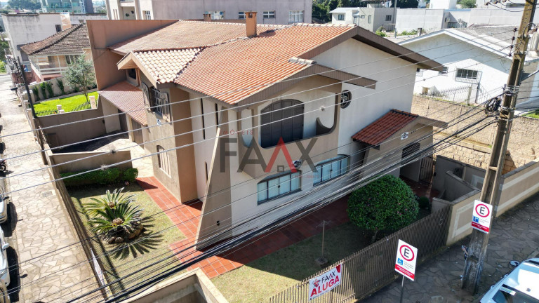 Imagem Casa com 5 Quartos à Venda, 362 m² em Centro - Guarapuava Imagem Casa com 5 Quartos à Venda, 362 m² em Centro - Guarapuava