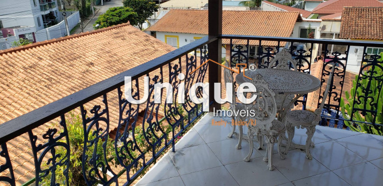 Imagem Casa com 5 Quartos à Venda, 300 m² em Palmeiras - Cabo Frio Imagem Casa com 5 Quartos à Venda, 300 m² em Palmeiras - Cabo Frio