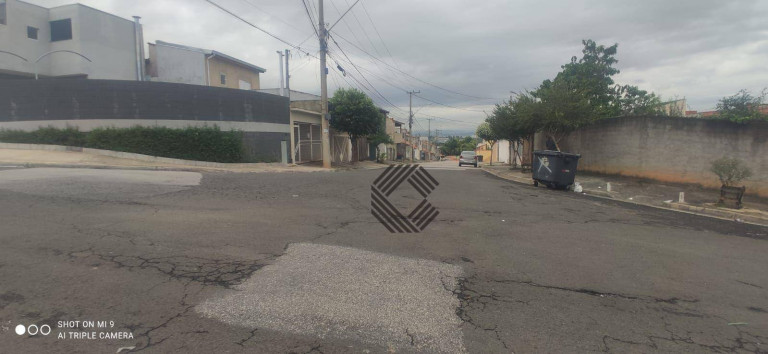 Imagem Casa com 1 Quarto à Venda, 57 m² em Jardim Santa Lúcia - Sorocaba Imagem Casa com 1 Quarto à Venda, 57 m² em Jardim Santa Lúcia - Sorocaba