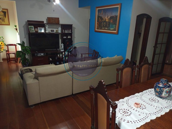 Imagem Casa com 4 Quartos à Venda, 200 m² Imagem Casa com 4 Quartos à Venda, 200 m²