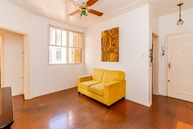 Imagem Imóvel com 2 Quartos à Venda, 64 m² em Petrópolis - Porto Alegre Imagem Imóvel com 2 Quartos à Venda, 64 m² em Petrópolis - Porto Alegre