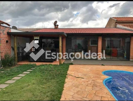 Imagem Casa com 1 Quarto à Venda, 250 m² em Parque Residencial Lourenção - Areiópolis Imagem Casa com 1 Quarto à Venda, 250 m² em Parque Residencial Lourenção - Areiópolis