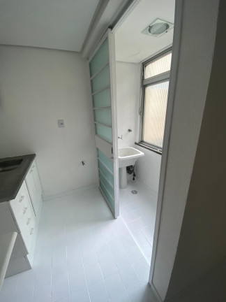 Imagem Imóvel com 1 Quarto à Venda, 37 m² em Centro Histórico - Porto Alegre Imagem Imóvel com 1 Quarto à Venda, 37 m² em Centro Histórico - Porto Alegre