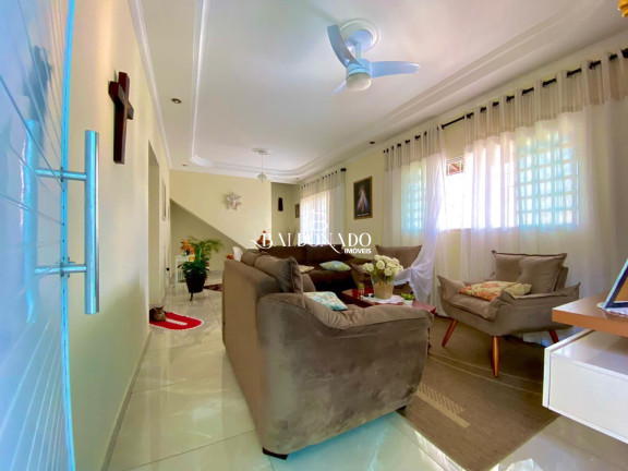 Imagem Casa com 5 Quartos à Venda, 280 m² em Centro - Extrema Imagem Casa com 5 Quartos à Venda, 280 m² em Centro - Extrema