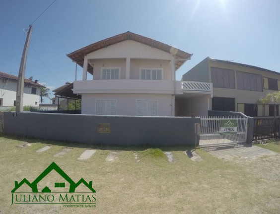 Sobrado com 4 Quartos à Venda, 220 m² em Centro - Balneário Barra Do Sul
