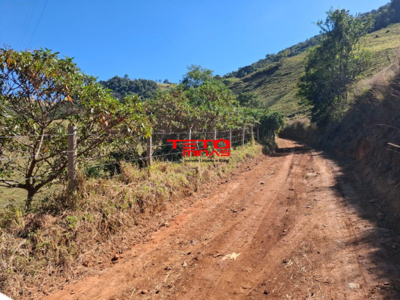 Imóvel à Venda,  em Bairro Cachoeira - Dom Viçoso