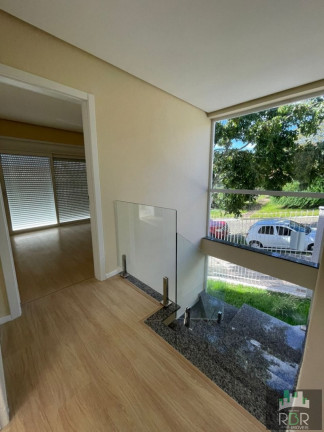 Imagem Sobrado com 3 Quartos à Venda, 181 m² em Caxias Do Sul Imagem Sobrado com 3 Quartos à Venda, 181 m² em Caxias Do Sul