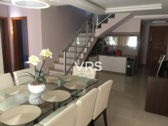 Cobertura com 3 Quartos à Venda, 240 m² em Taumaturgo - Teresópolis
