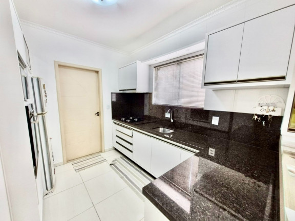 Imagem Casa com 4 Quartos à Venda, 228 m² em Barreiros - São José