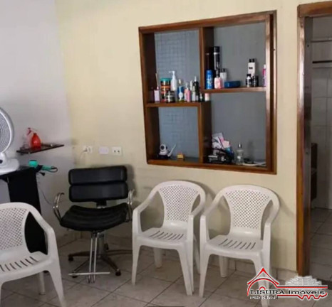 Imagem Casa com 1 Quarto à Venda, em Centro - Jacareí Imagem Casa com 1 Quarto à Venda, em Centro - Jacareí