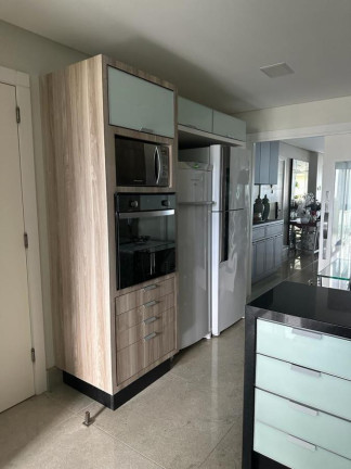 Imagem Apartamento com 4 Quartos para Alugar, 232 m² em Centro - Balneário Camboriú