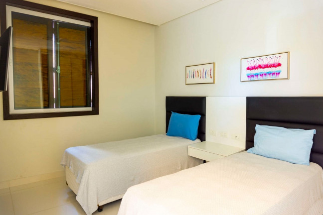 Imagem Casa com 6 Quartos à Venda, em Riviera - Bertioga Imagem Casa com 6 Quartos à Venda, em Riviera - Bertioga