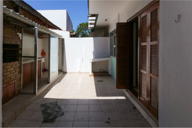 Imagem Imóvel com 3 Quartos à Venda, em Tristeza - Porto Alegre Imagem Imóvel com 3 Quartos à Venda, em Tristeza - Porto Alegre