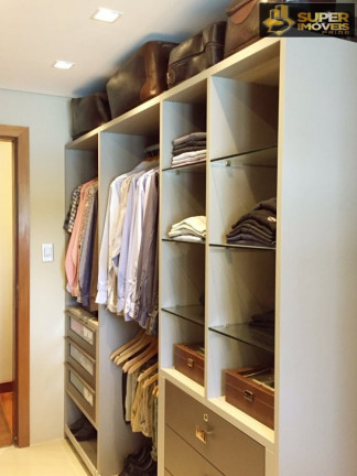 Imagem Casa com 4 Quartos à Venda, 864 m² em Centro - Pelotas