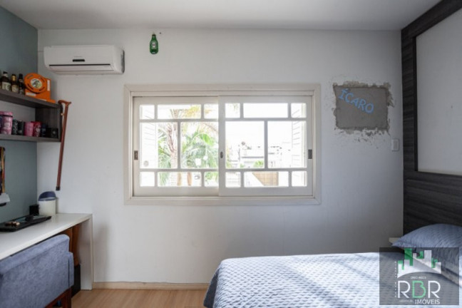 Imagem Casa com 4 Quartos à Venda, 223 m² em Torres Imagem Casa com 4 Quartos à Venda, 223 m² em Torres