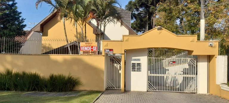 Imagem Sobrado com 3 Quartos à Venda, 147 m² em Bom Retiro - Curitiba Imagem Sobrado com 3 Quartos à Venda, 147 m² em Bom Retiro - Curitiba