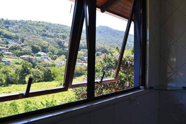 Imagem Casa com 4 Quartos à Venda, em Lagoa Da Conceição - Florianópolis Imagem Casa com 4 Quartos à Venda, em Lagoa Da Conceição - Florianópolis
