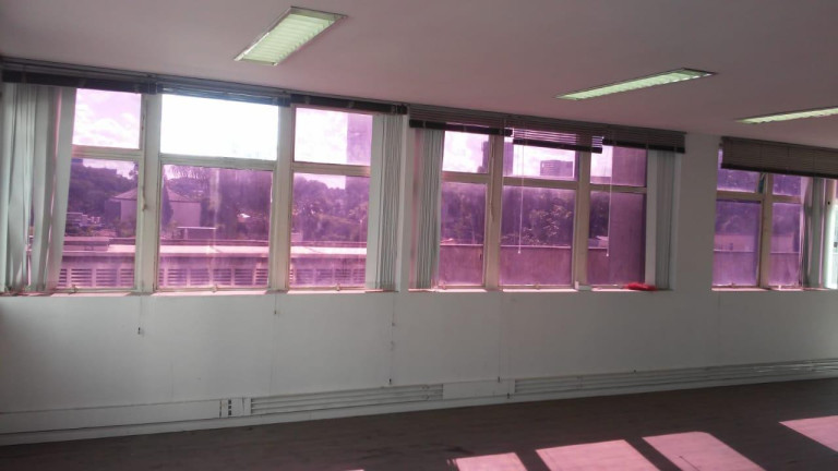 Sala Comercial à Venda, 220 m² em Jardim Paulistano - São Paulo