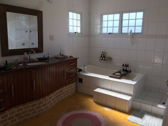 Imagem Casa com 6 Quartos à Venda, 300 m² em Maria Auxiliadora - Embu Das Artes Imagem Casa com 6 Quartos à Venda, 300 m² em Maria Auxiliadora - Embu Das Artes