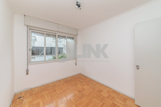 Imagem Apartamento com 3 Quartos à Venda, 94 m² em Petrópolis - Porto Alegre Imagem Apartamento com 3 Quartos à Venda, 94 m² em Petrópolis - Porto Alegre